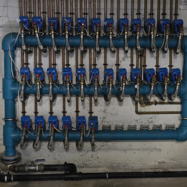 instalacion bateria contadores emasa en cruz de humilladero