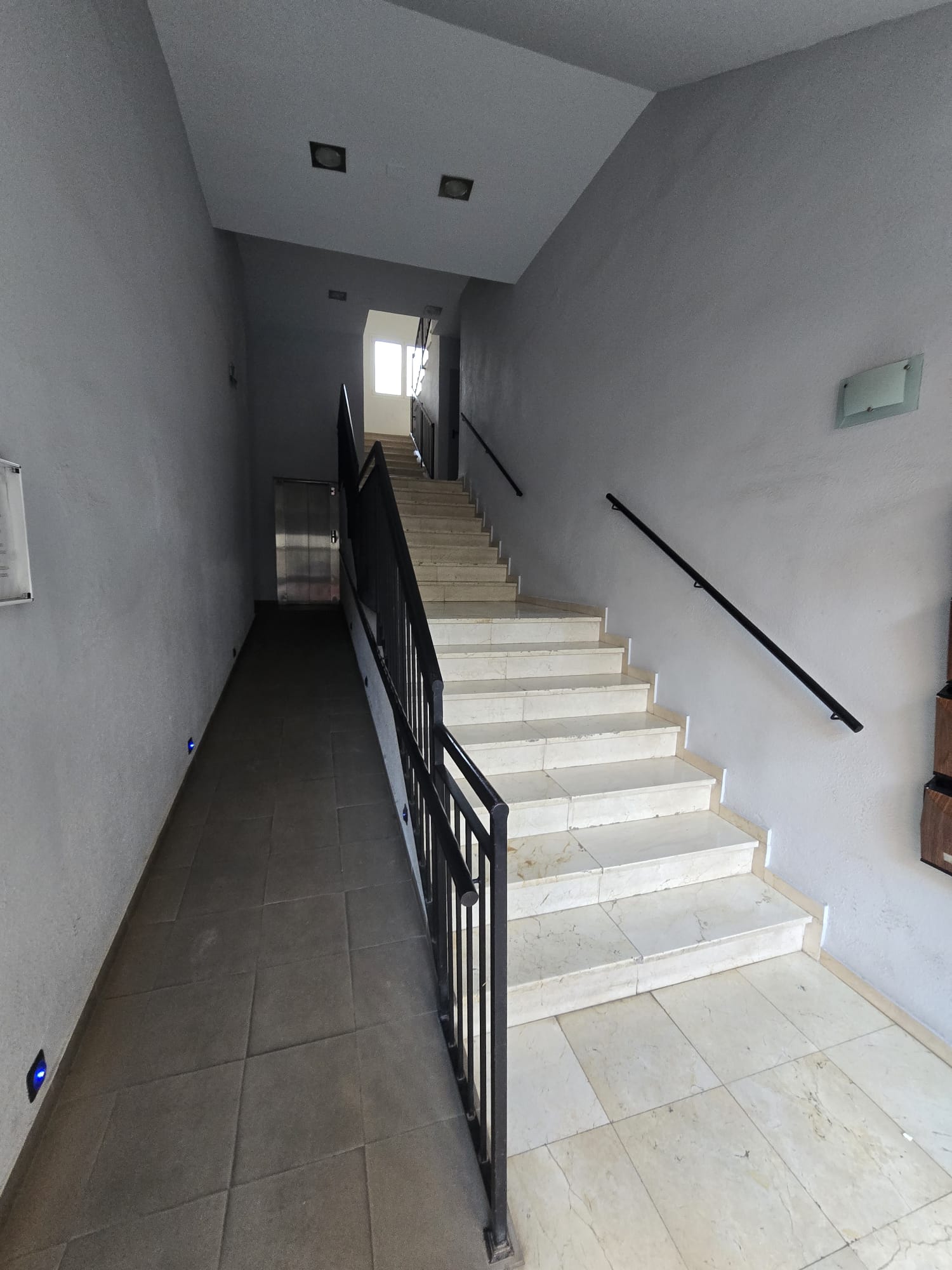 Trabajo realizado: Trabajos de reforma de portal en Miraflores