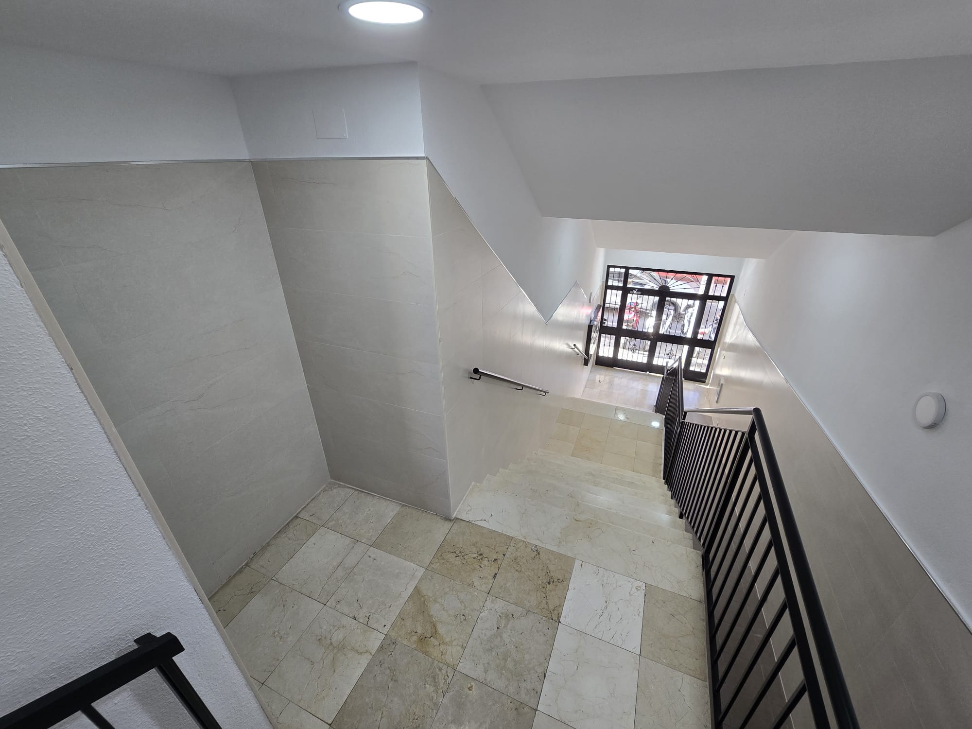 Trabajo realizado: Trabajos de  pintura de fibra de vidrio para amianto en malaga