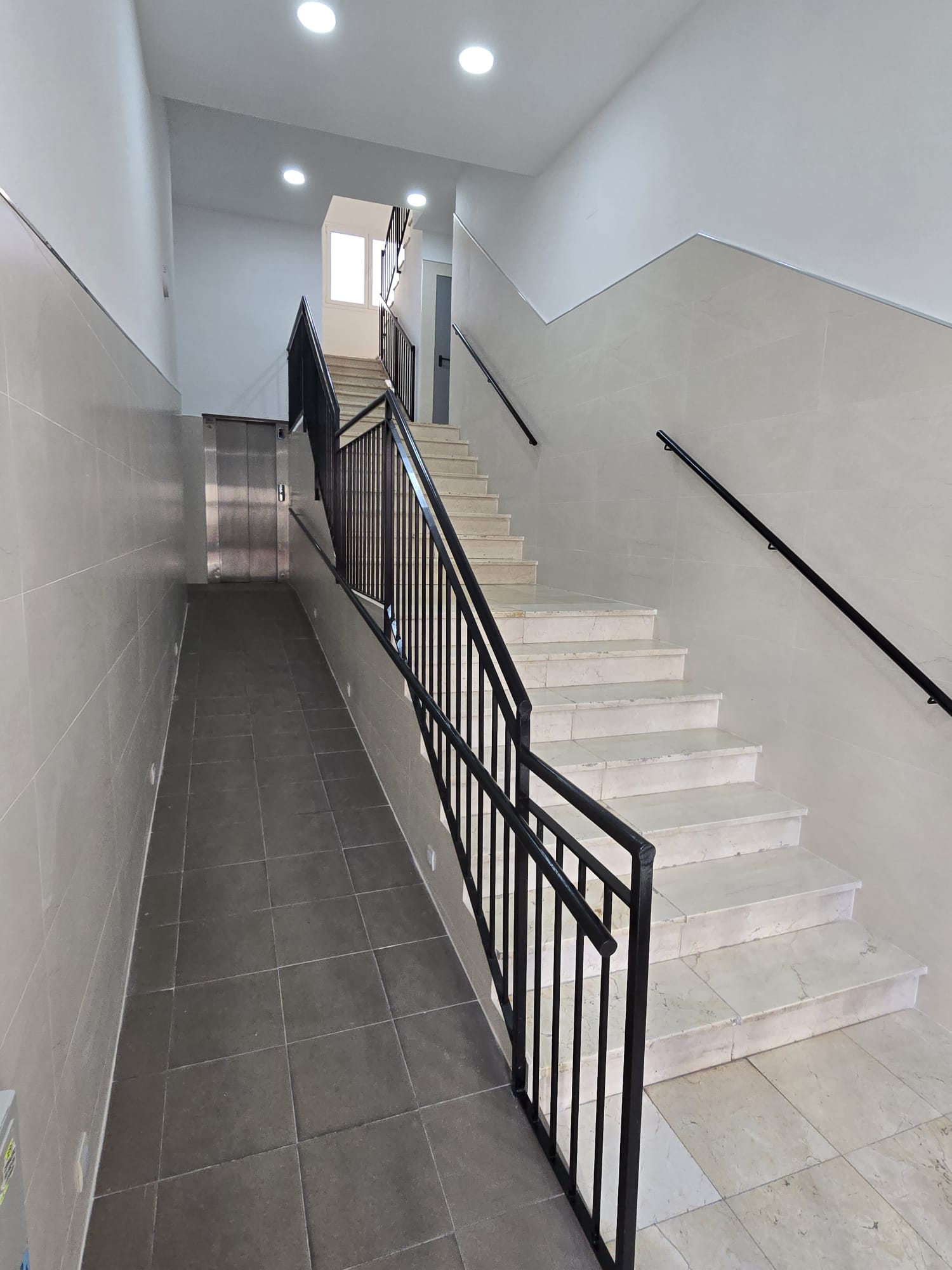 Trabajo realizado: Trabajos de  pintura de fibra de vidrio para amianto en malaga