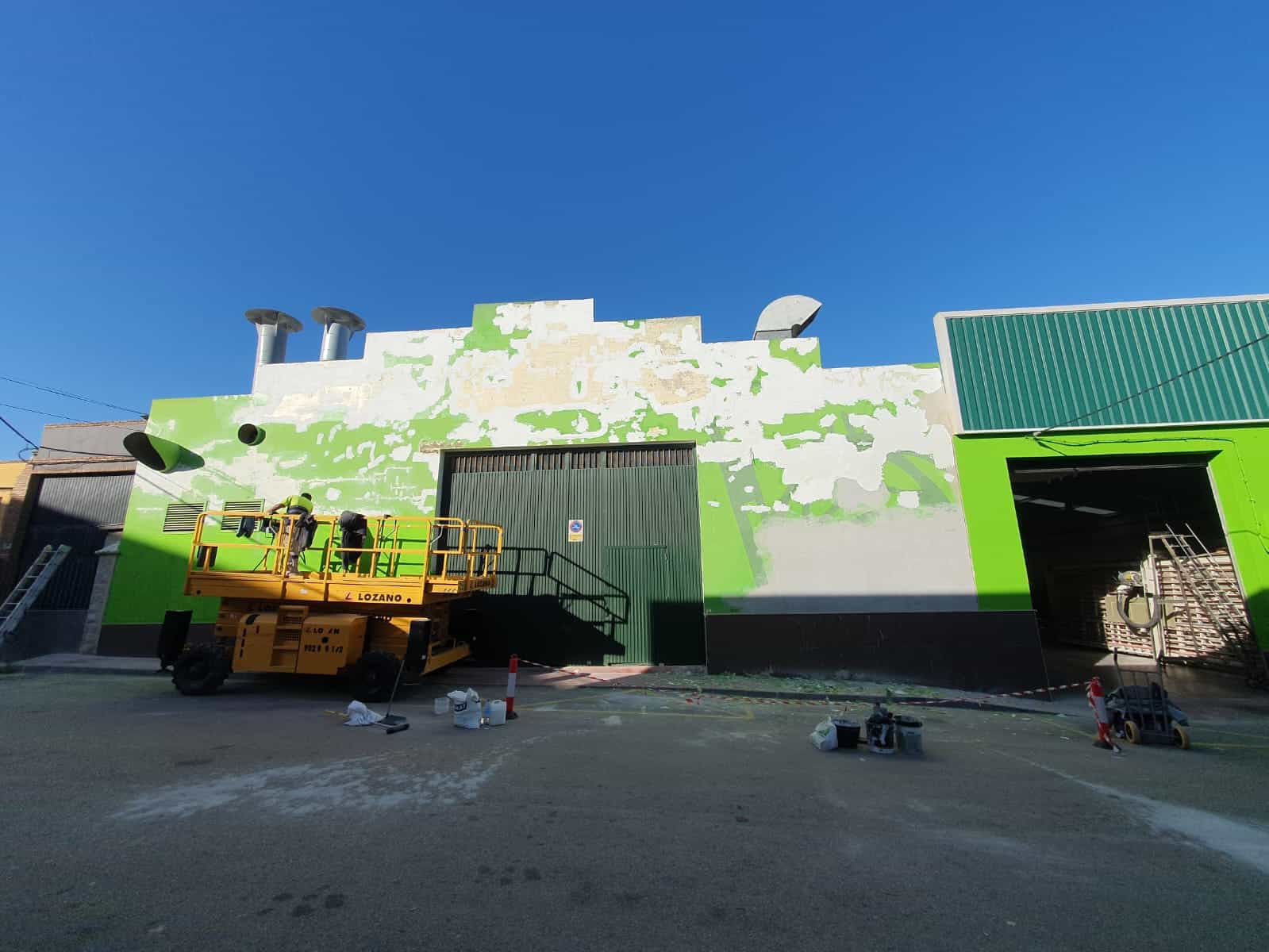 Trabajos de pintura y rehabilitación de fachada en Tesesa